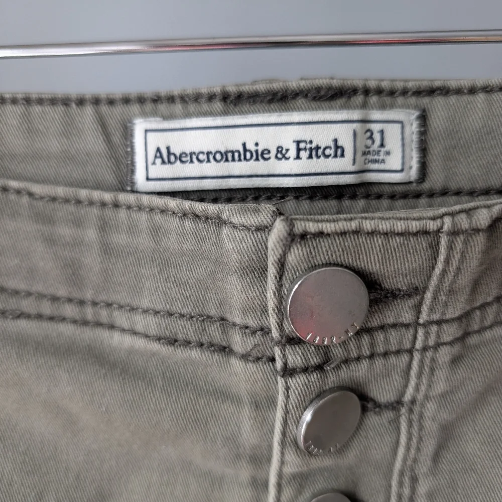 Abercrombie & Fitch Women's Low Rise Skinny Capris Moto Size Size 31 Grunge - Picture 3 of 16